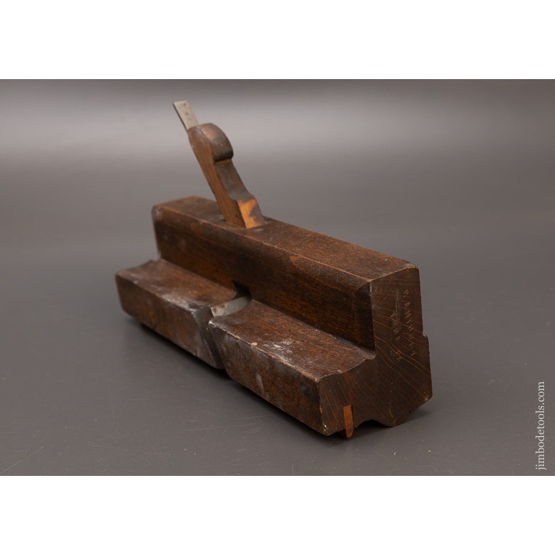 Unmarked 2 5/8 Inch Wide Moulding Plane Good+ – 111630