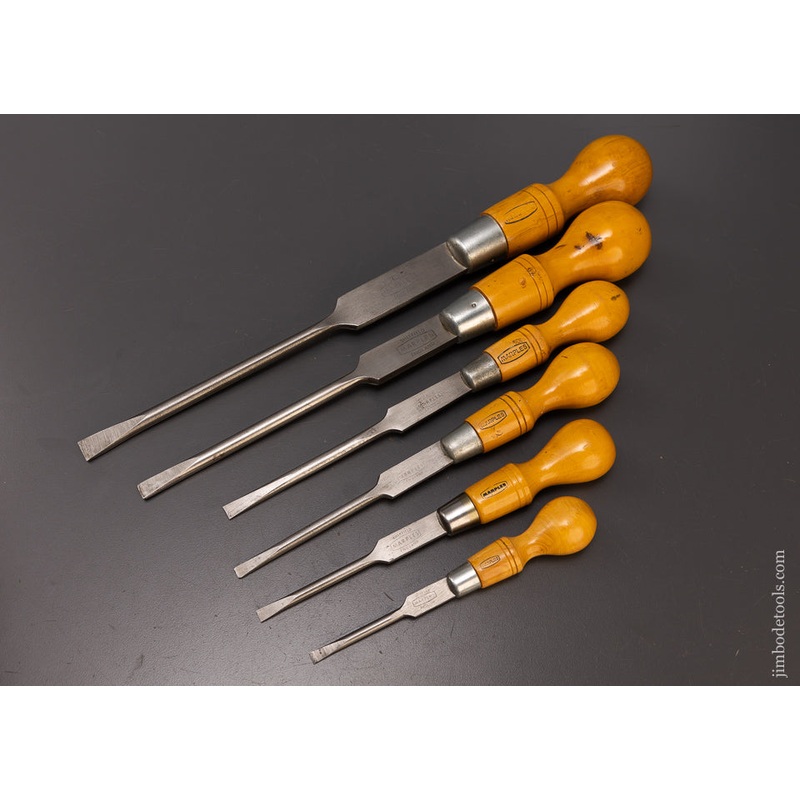 Stunning Set of 6 Boxwood Handled Cabinet Makers Screwdrivers – 107999