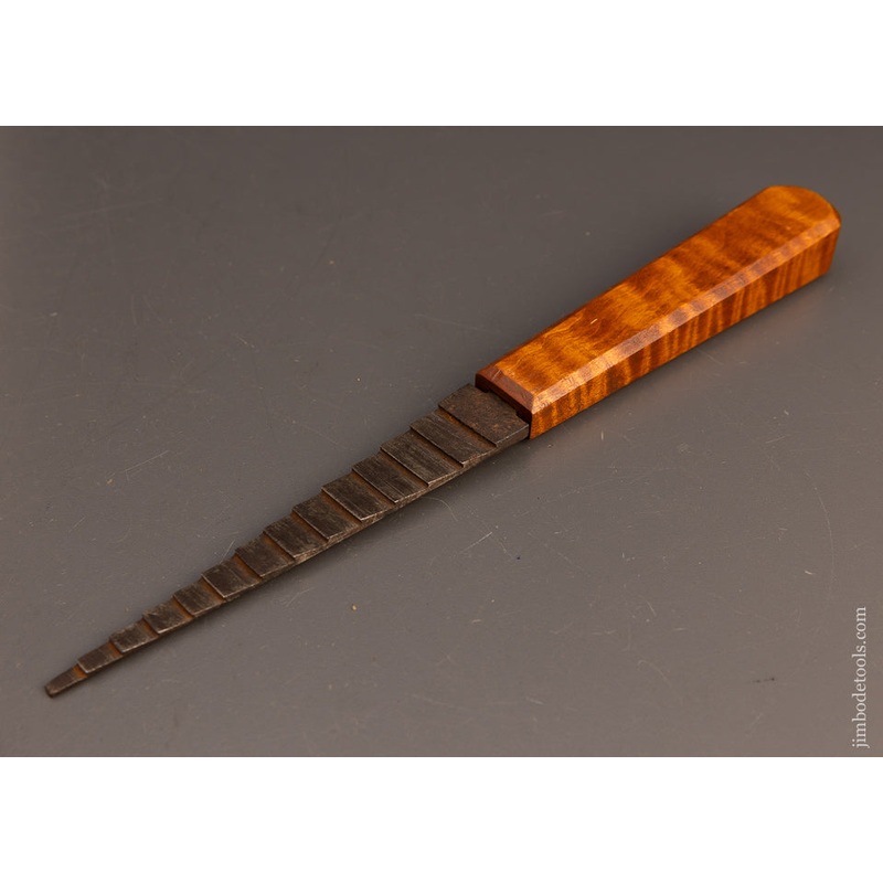 Vintage Plane Makers Float with Tiger Maple Handle 10 1/2 Inches – 113271